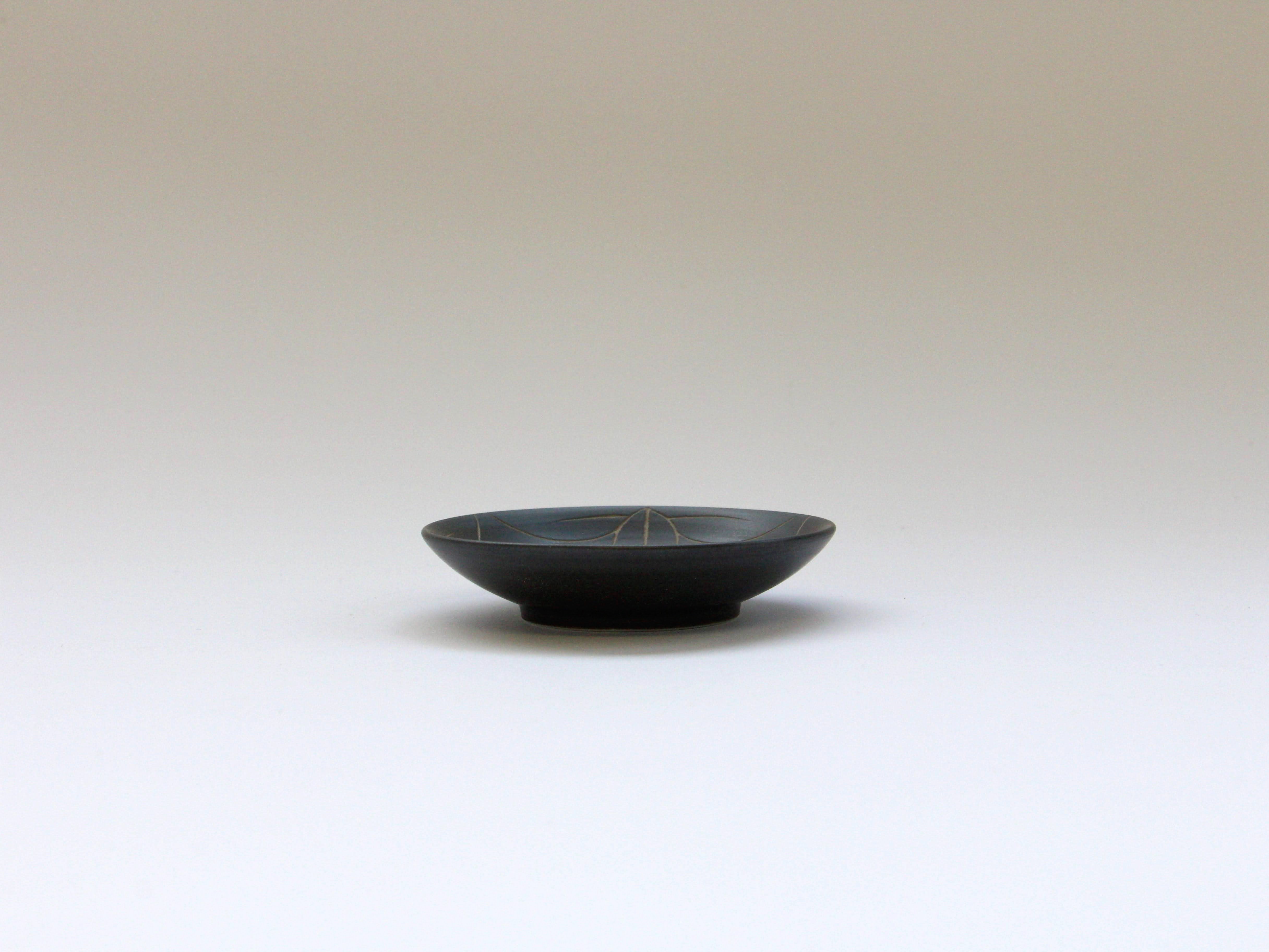 黒陶彫(和)2.5寸皿 タケ【田森陶園】