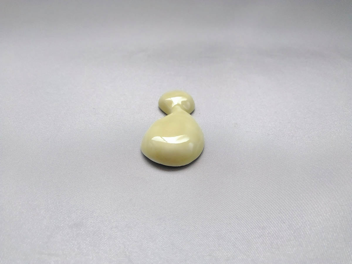 瓢型箸置き うす黄【陶工房楽】