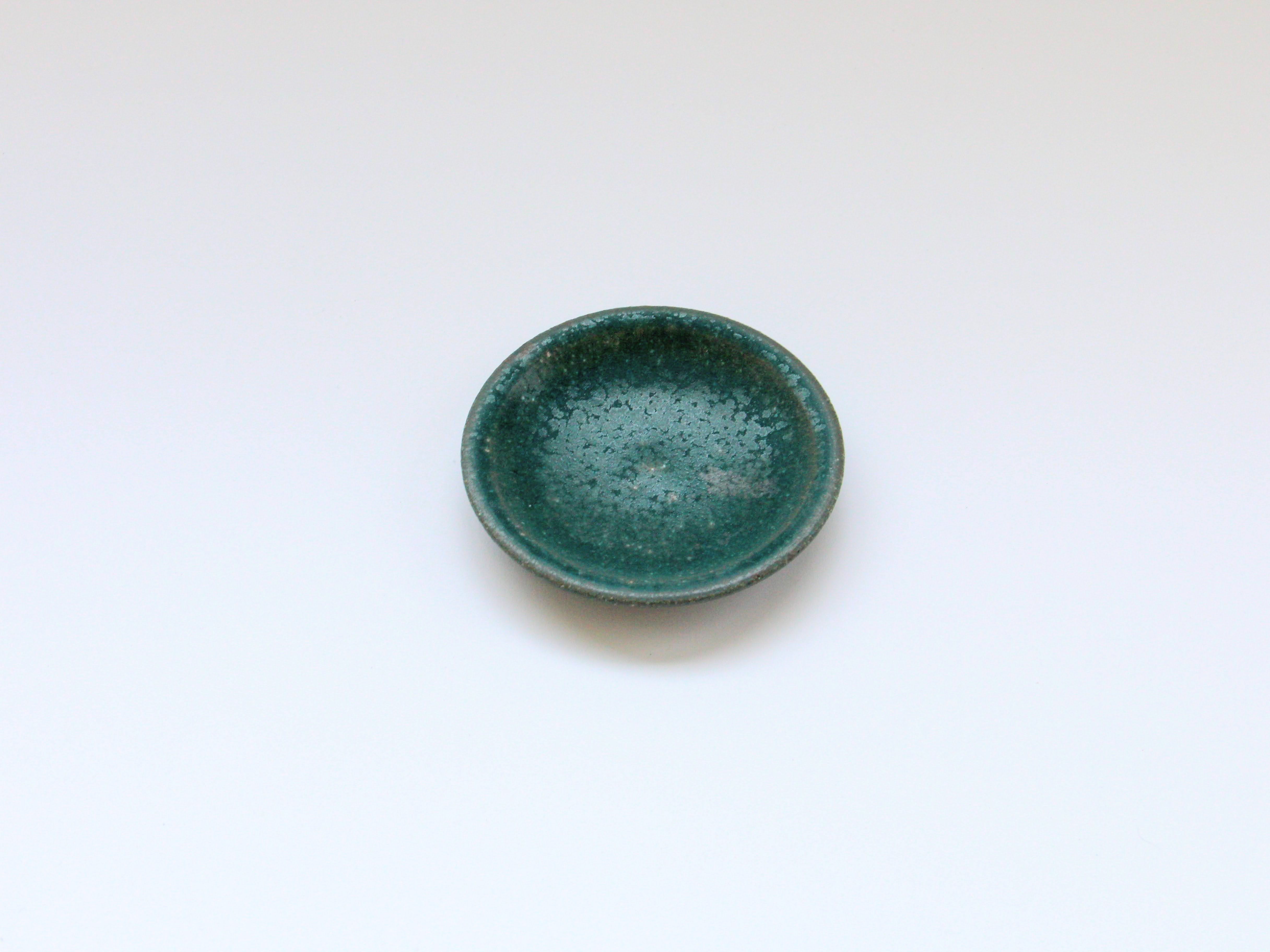 錆緑豆皿【文山香菜江】