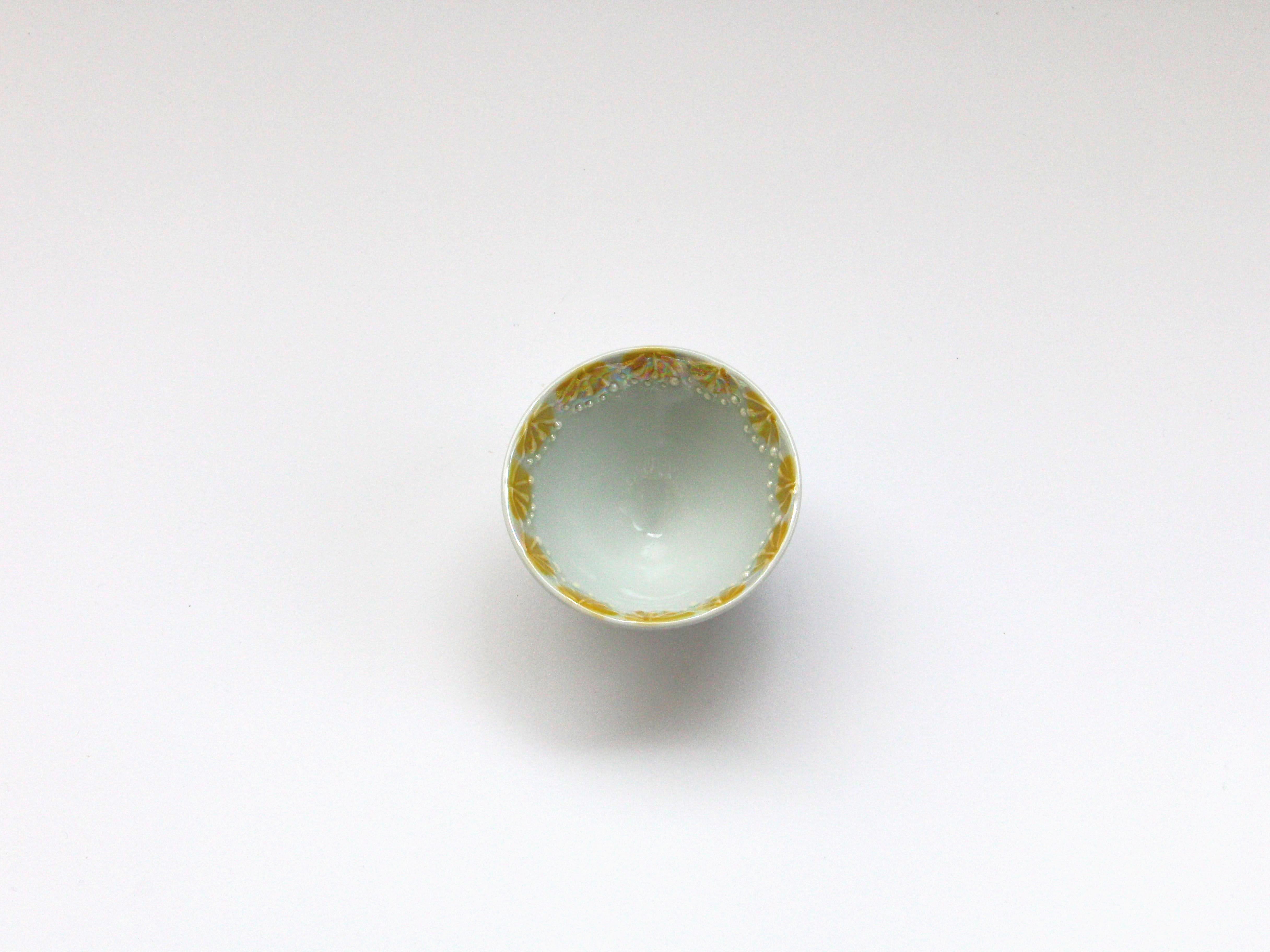 ラスターしべ紋三つ足小付 黄【徳七窯】