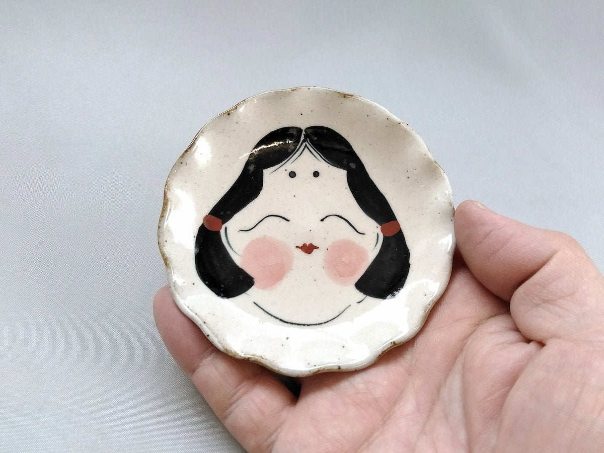 おかめ輪花豆皿【陶工房楽】