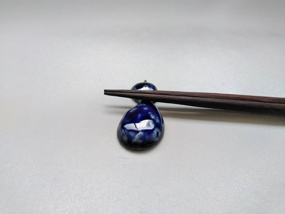 瓢型箸置き ルリ釉【陶工房楽】