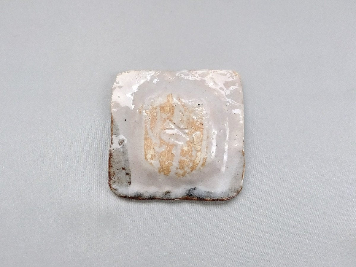 鼠志野椿角小皿【佐藤和次】