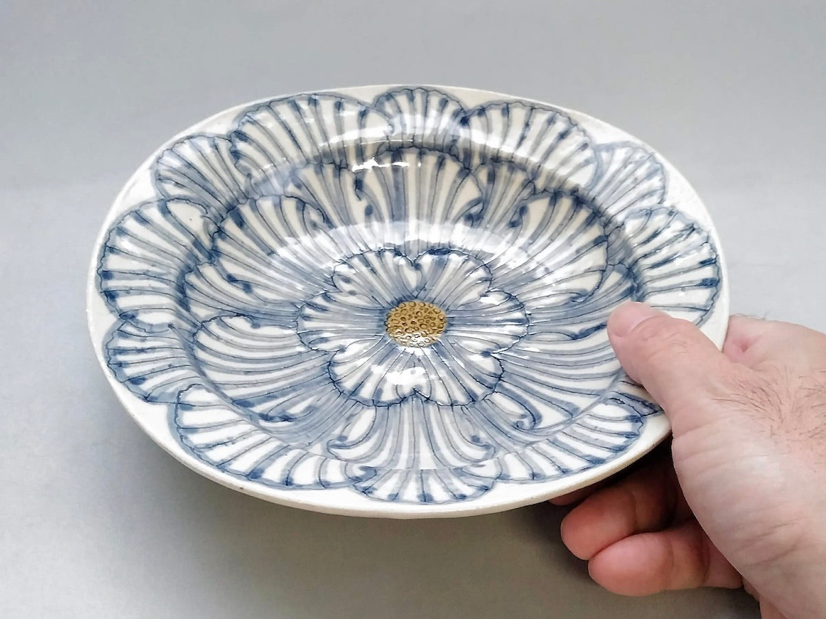 牡丹紋ゆらりリム深皿青【加藤芳平】