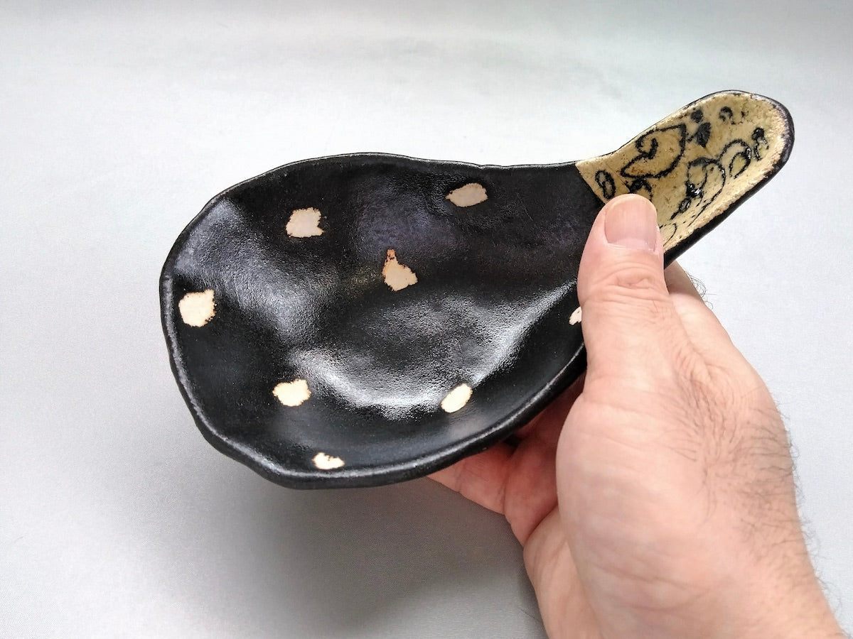 黒釉線刻ドットれんげ小鉢【山本一仁】